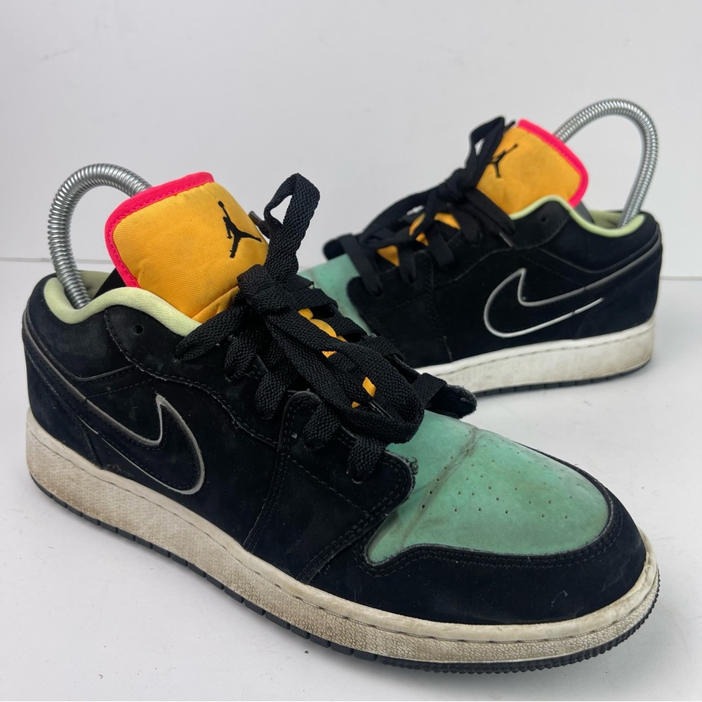 Nike Air Jordan 1 Low SE GS Aurora Green CV9844-013 Youth Size 7Y NO BOX